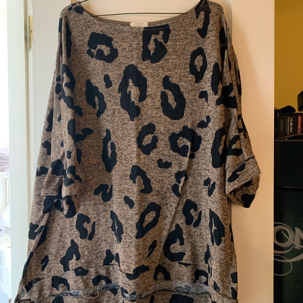 Black and brown top